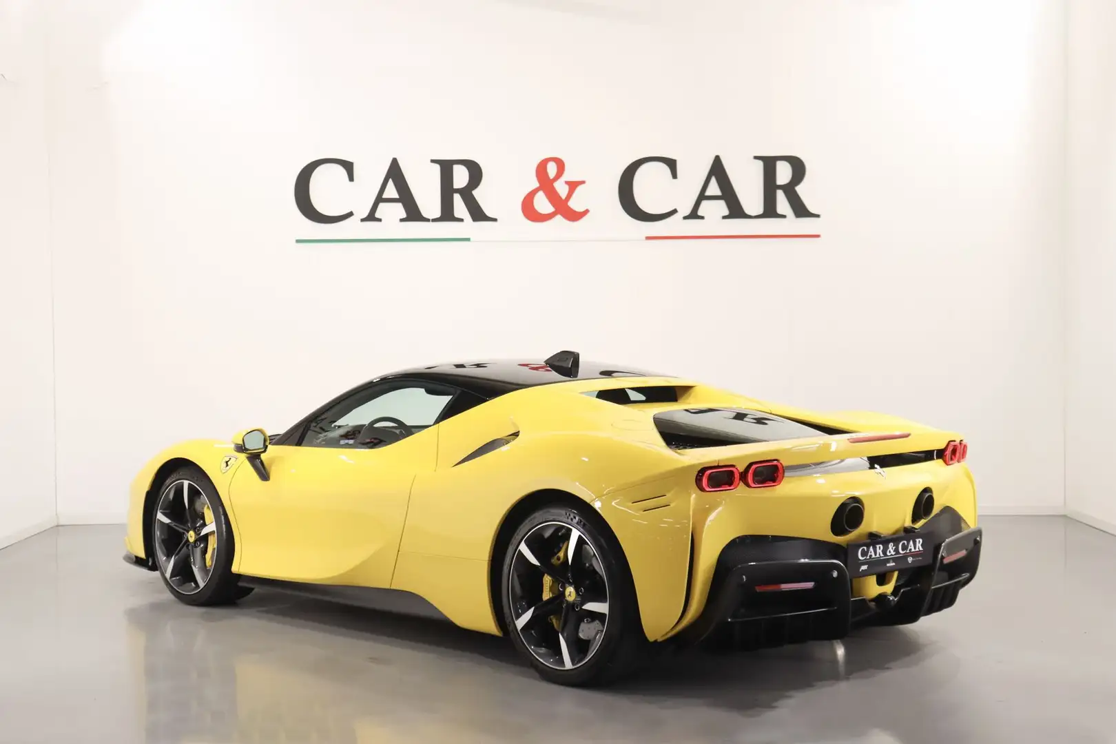 Ferrari SF90 Stradale SF90 Stradale Giallo - 2