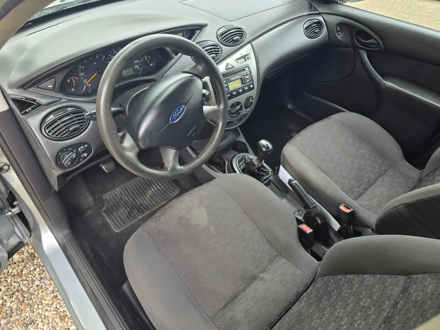 Ford Focus Wagon 1.6-16V Centennial Airco, Trekhaak, APK 14-0 Gris - 2