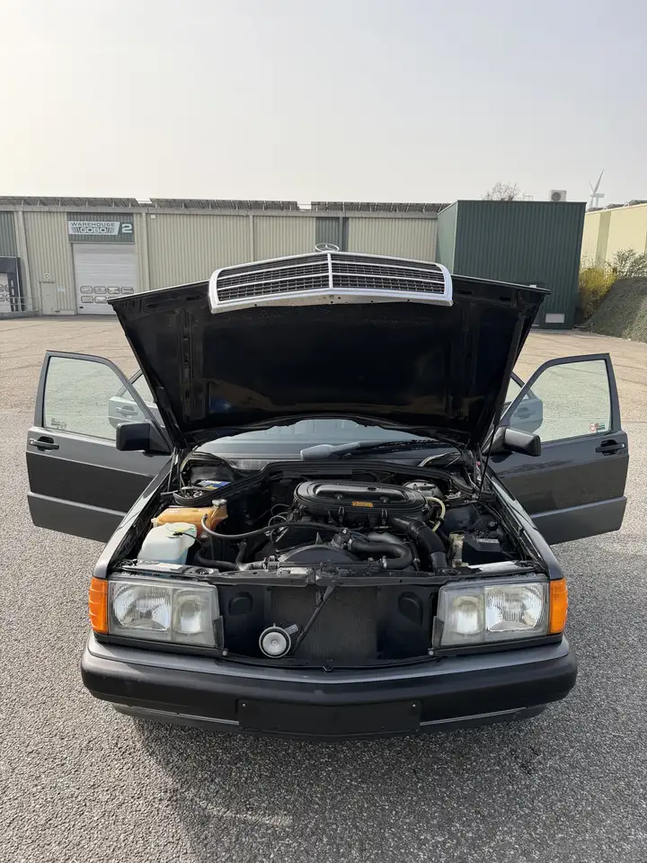 Mercedes-Benz 190 E 1.8, foto 6