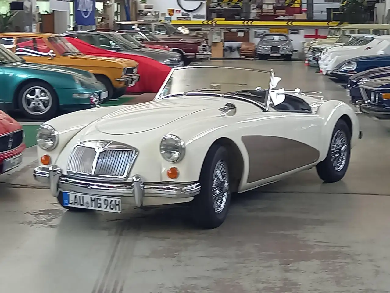 MG MGA Roadster, Oldtimer, foto 1