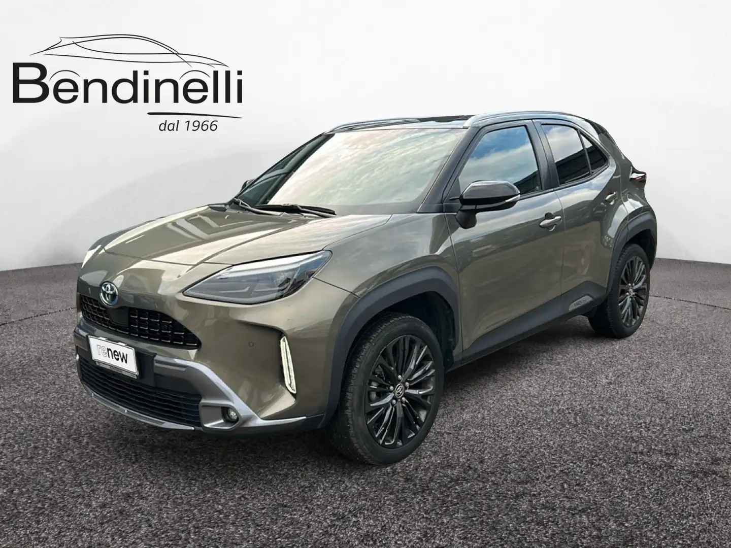 Toyota Yaris Cross 1.5H (116 CV) E-CVT Adventure - 1