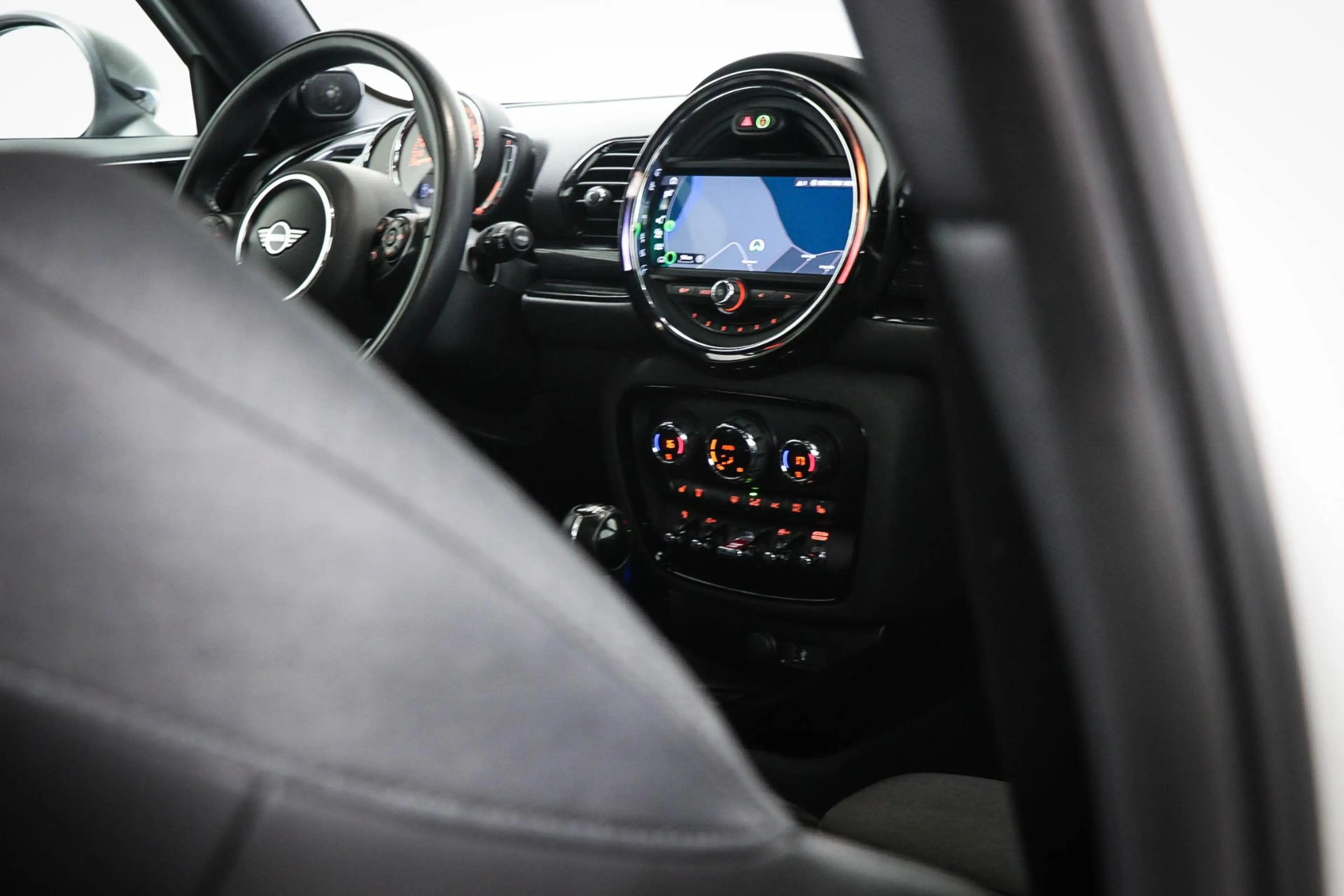 MINI Cooper Clubman 1.5 Business Edition | HALF LEDER | STOELVERWARMIN — photo 14