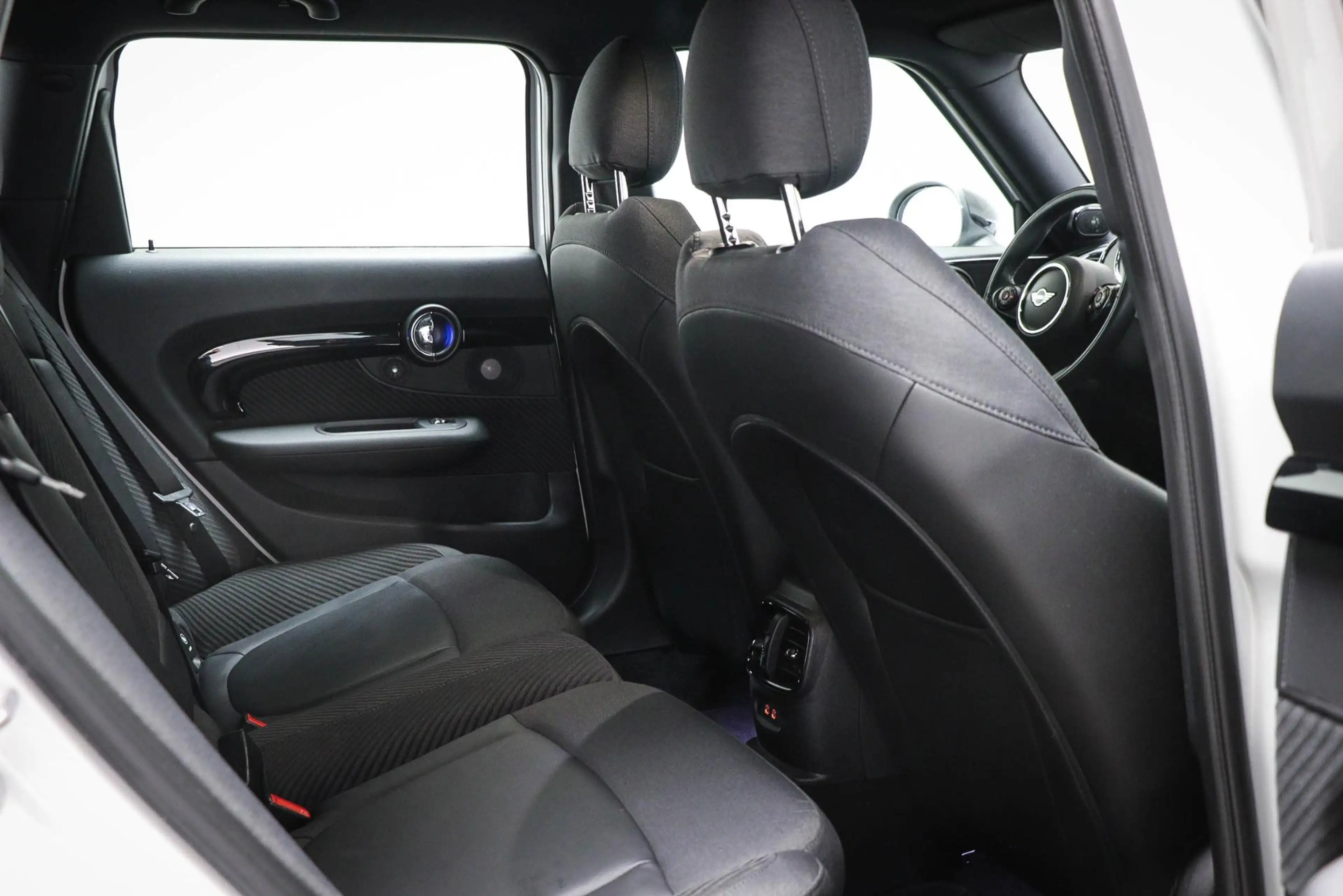 MINI Cooper Clubman 1.5 Business Edition | HALF LEDER | STOELVERWARMIN — photo 13