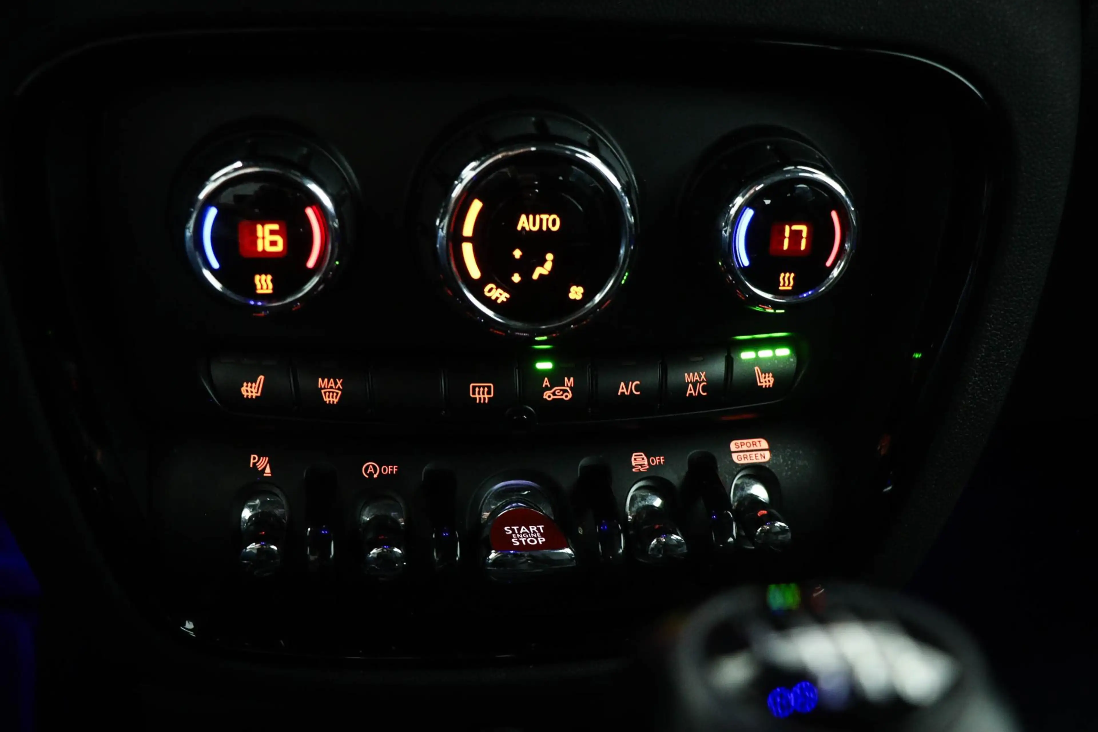 MINI Cooper Clubman 1.5 Business Edition | HALF LEDER | STOELVERWARMIN — photo 38