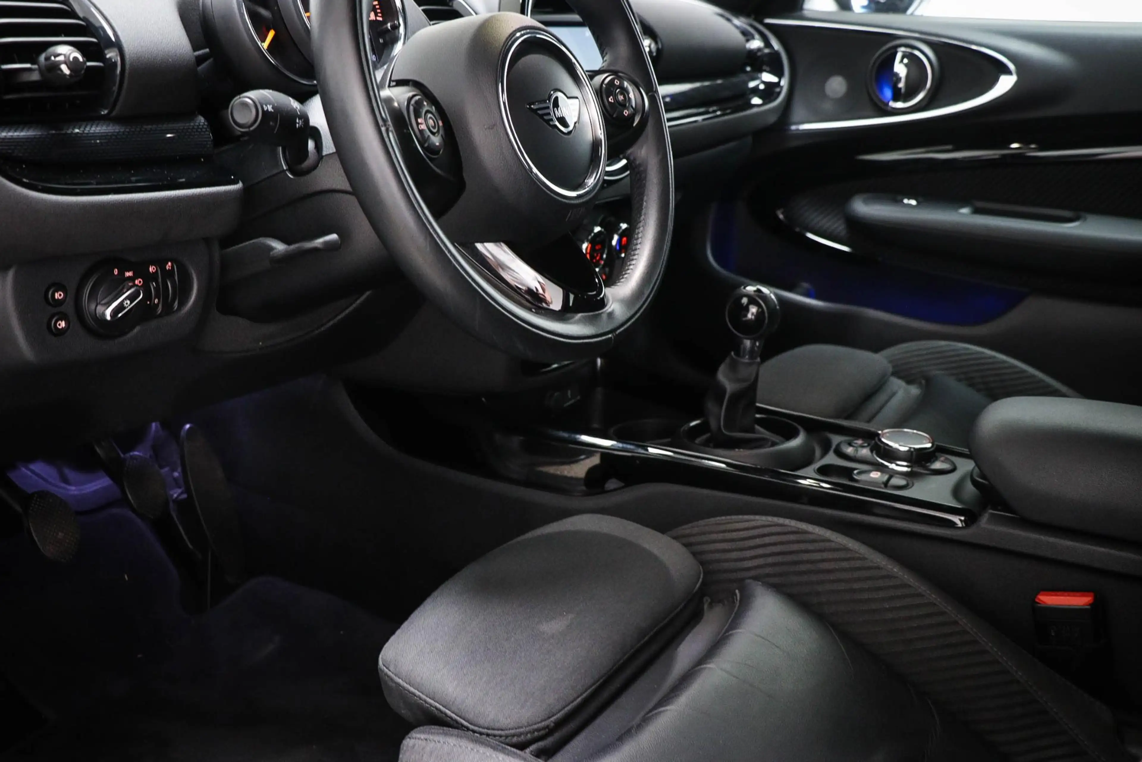 MINI Cooper Clubman 1.5 Business Edition | HALF LEDER | STOELVERWARMIN — photo 29