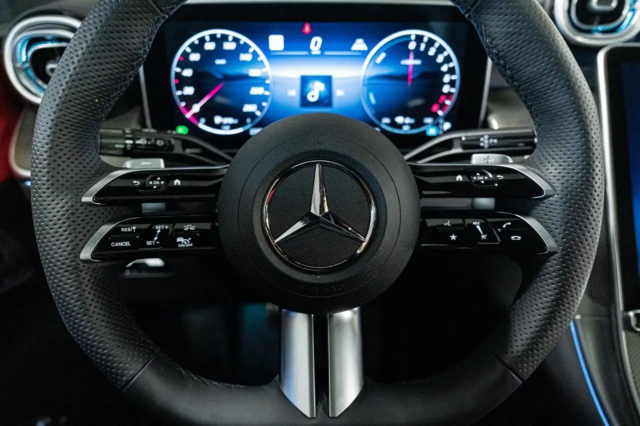 Mercedes-Benz GLC снимка Mercedes-Benz GLC