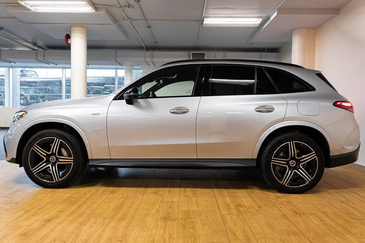 Mercedes-Benz GLC снимка Mercedes-Benz GLC