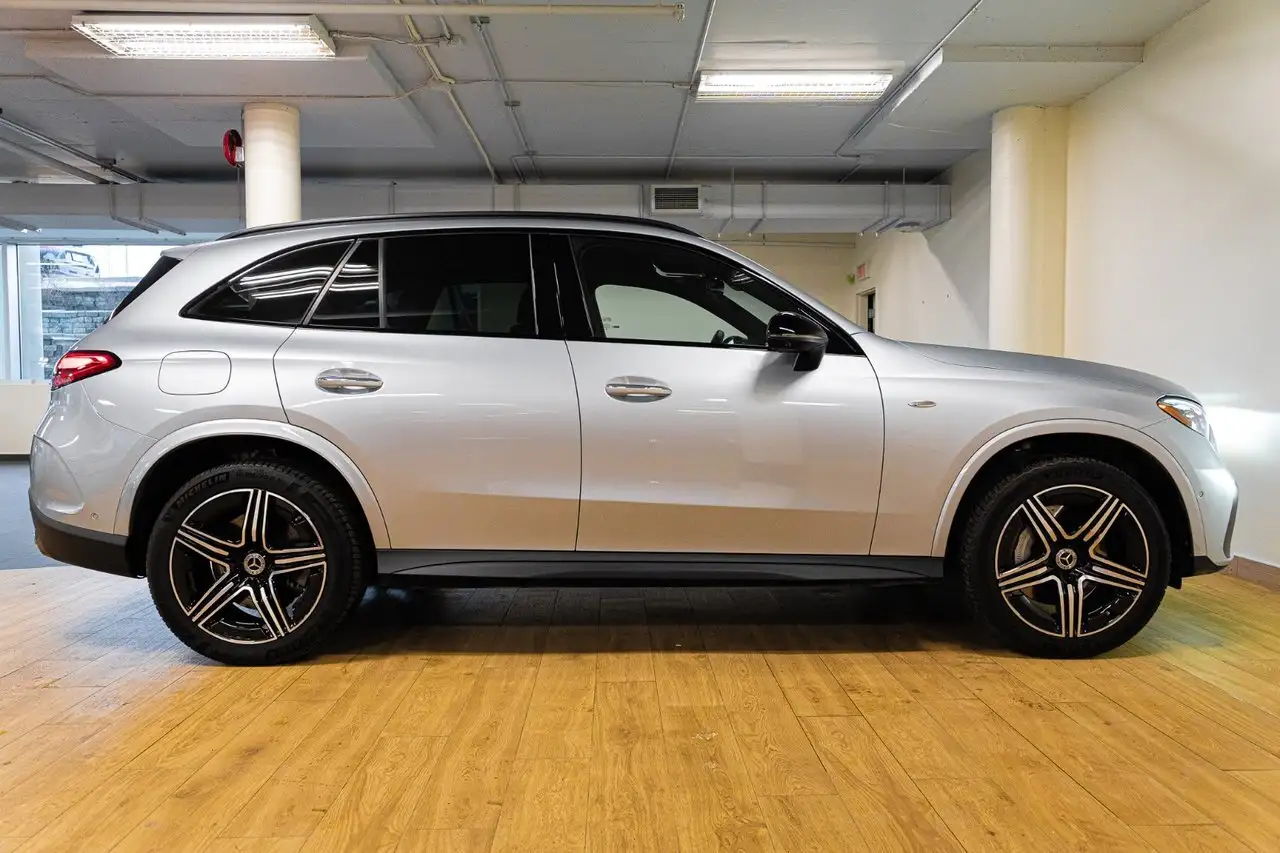 Mercedes-Benz GLC снимка Mercedes-Benz GLC
