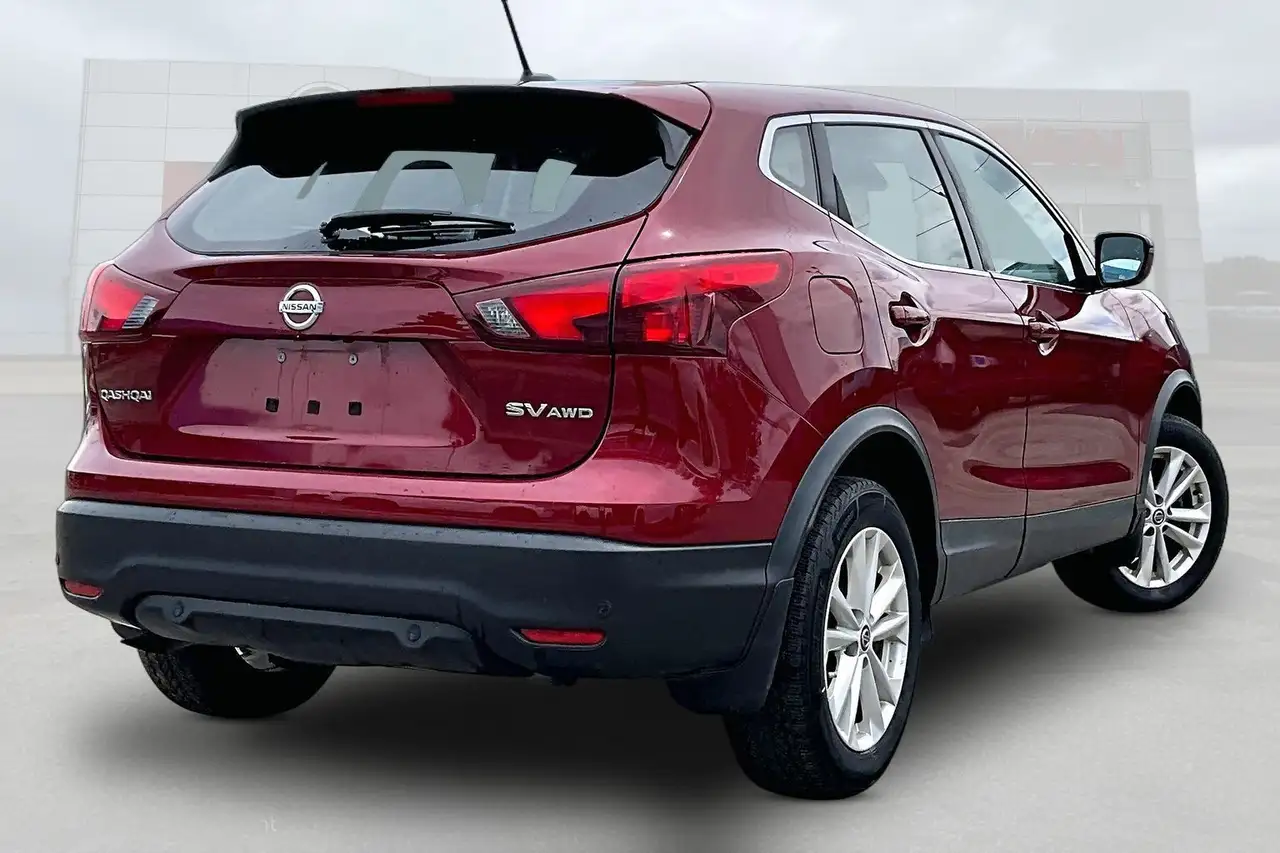 Nissan Qashqai снимка Nissan Qashqai