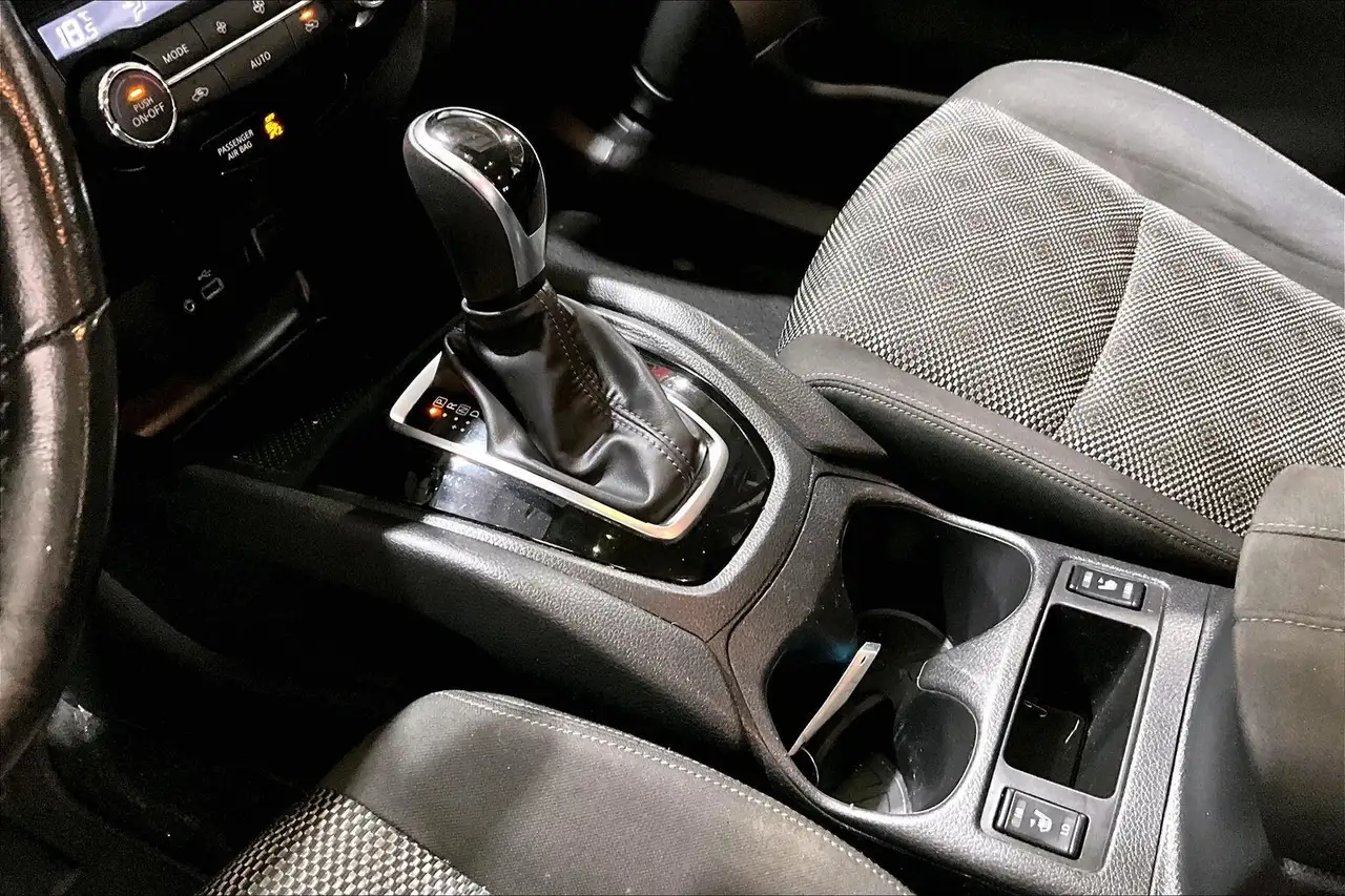 Nissan Qashqai снимка Nissan Qashqai