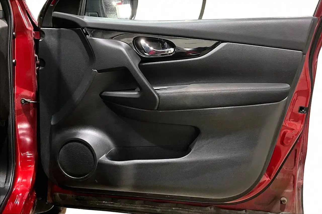 Nissan Qashqai снимка Nissan Qashqai