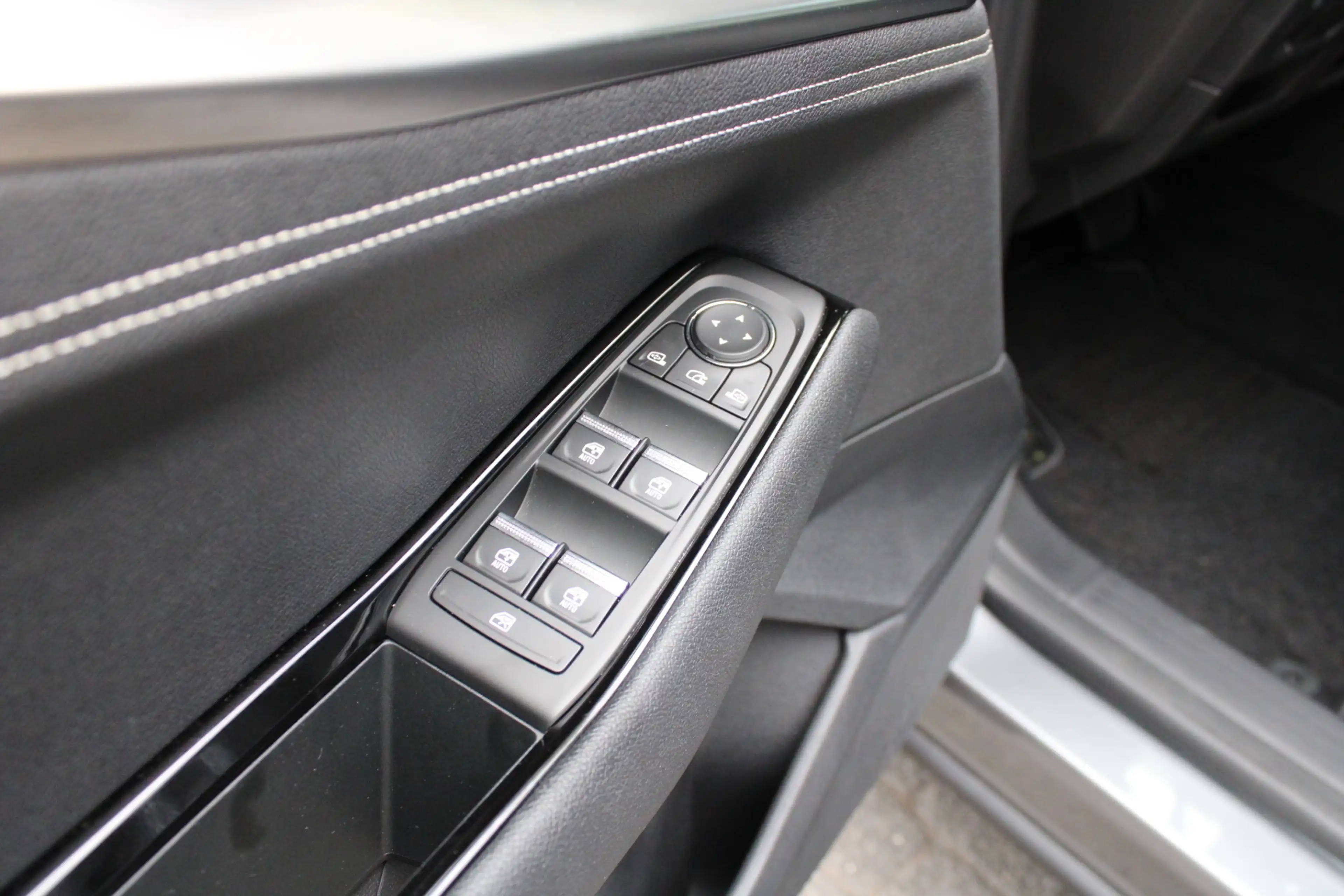 Renault Austral Techno TCe 160 Mild-Hybrid — photo 12