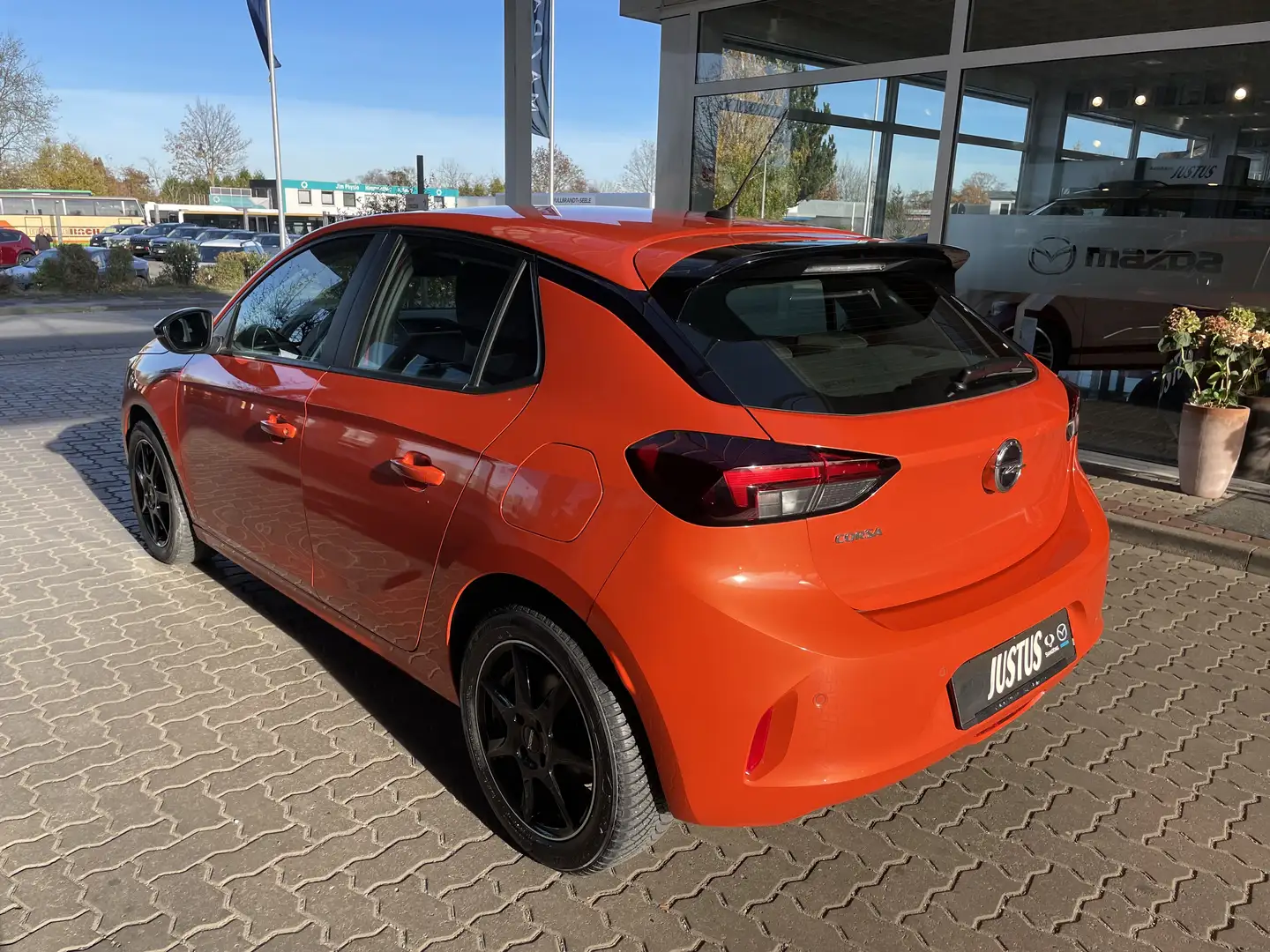 Opel Corsa F 1.2 Edition Oranje - 2
