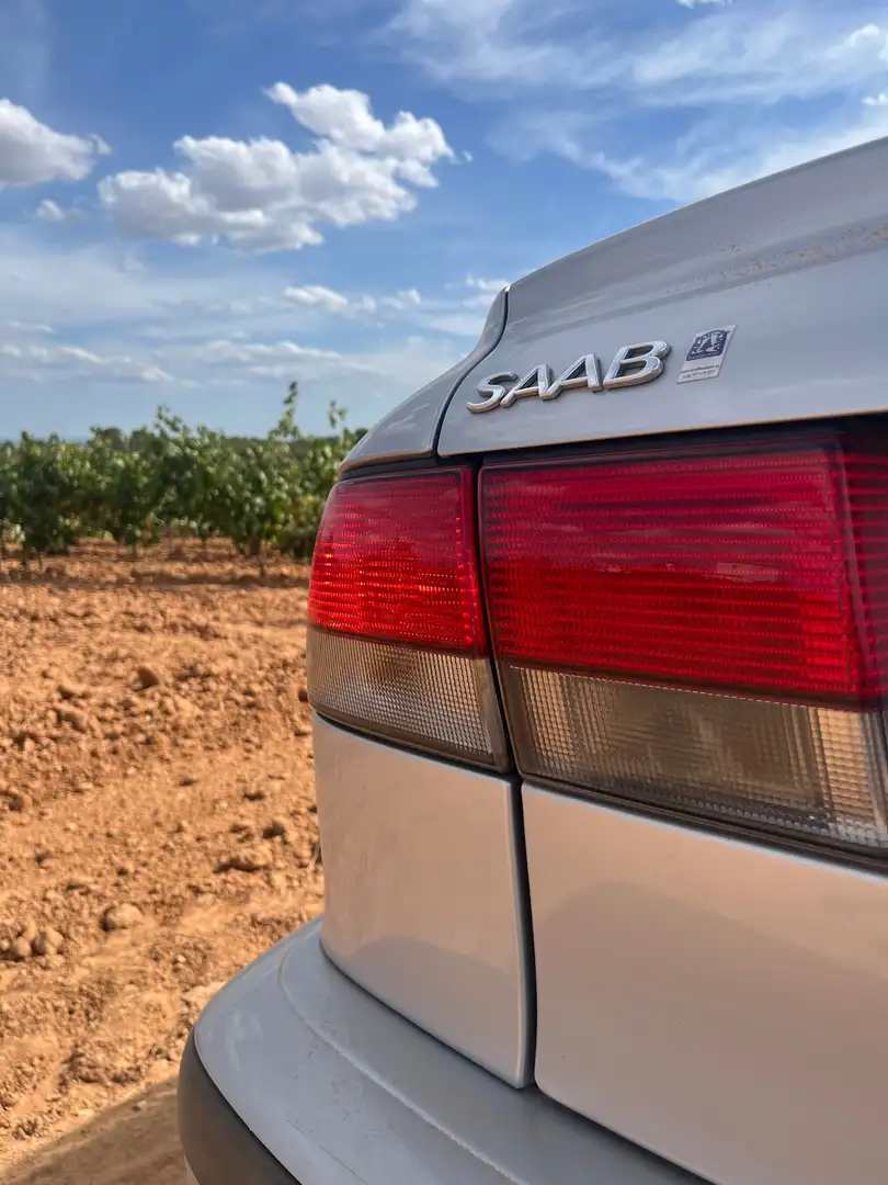 Saab 9-3 9-3 2.0 Turbo SE Aut. SE Plateado - 2