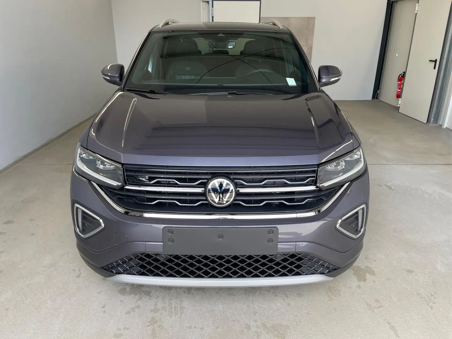 Volkswagen T-Cross Facelift R-Line 115PS DSG IQ.Light+Navi+AHK 1.0... Gri - 2