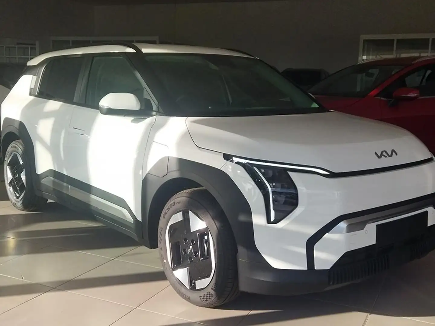 Kia EV3 Earth Long Range Weiß - 2