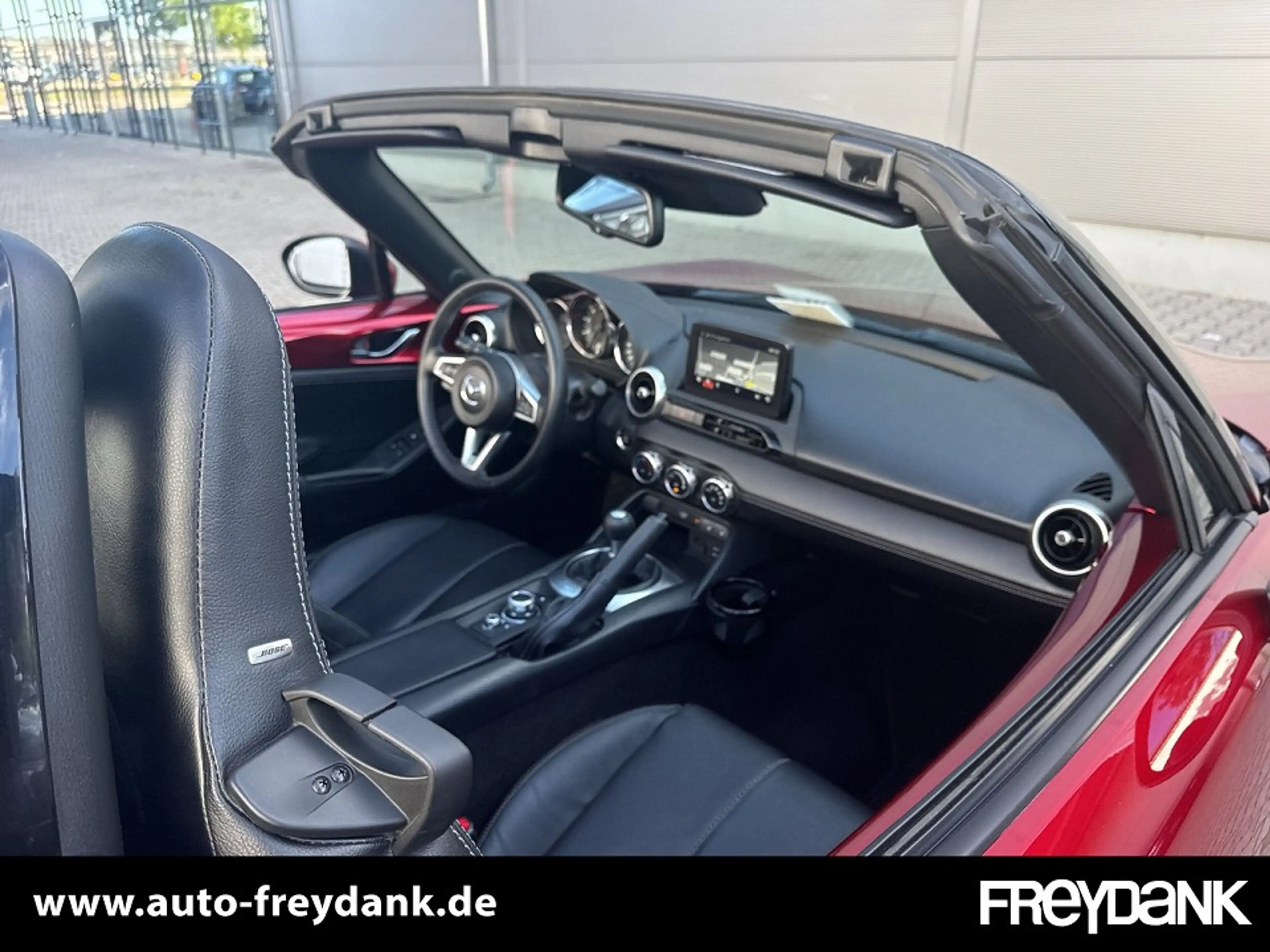 Mazda MX-5 1.5L Skyactiv G 132PS EXCLUSIVE-LINE — photo 11