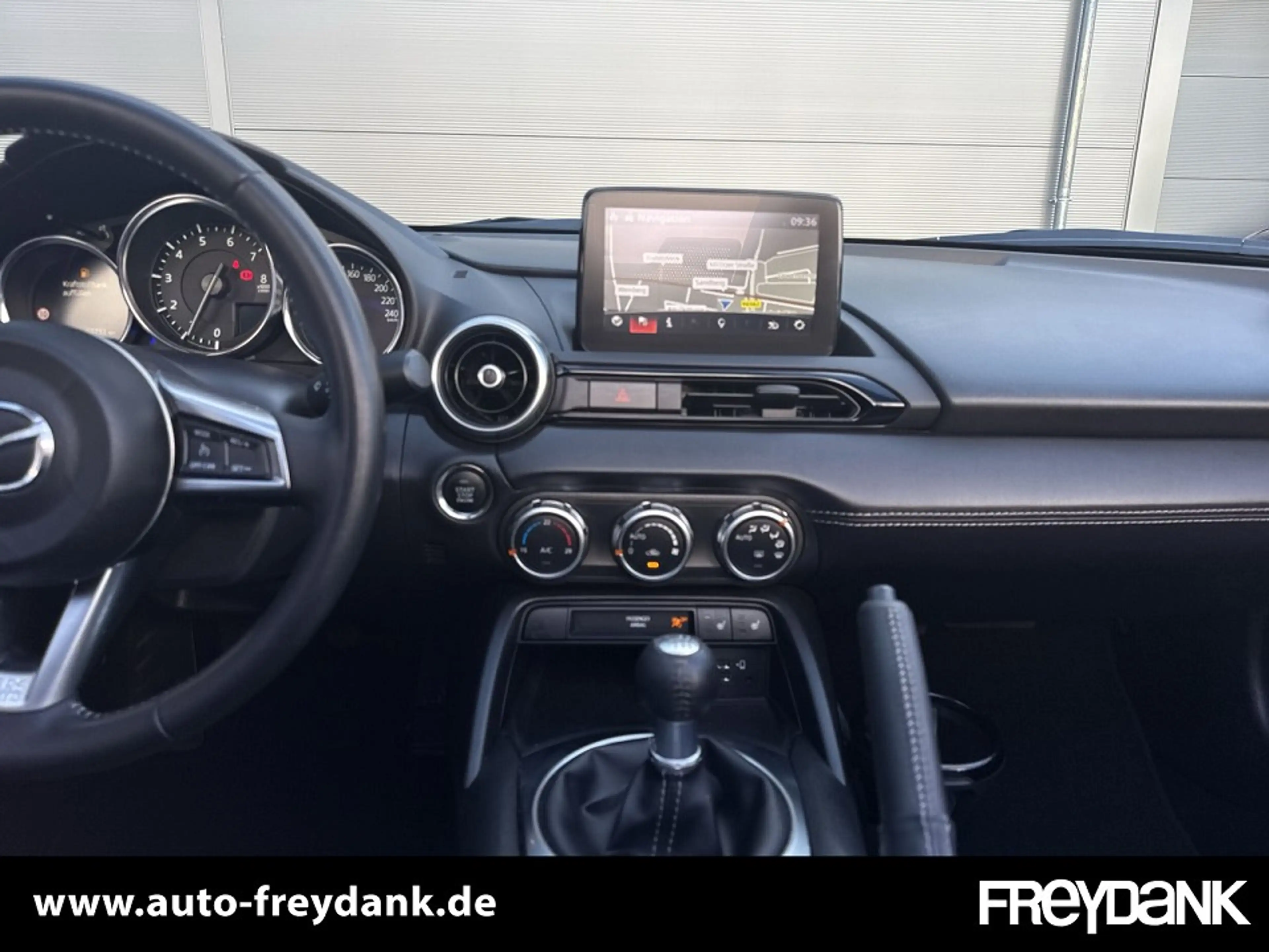 Mazda MX-5 1.5L Skyactiv G 132PS EXCLUSIVE-LINE — photo 13