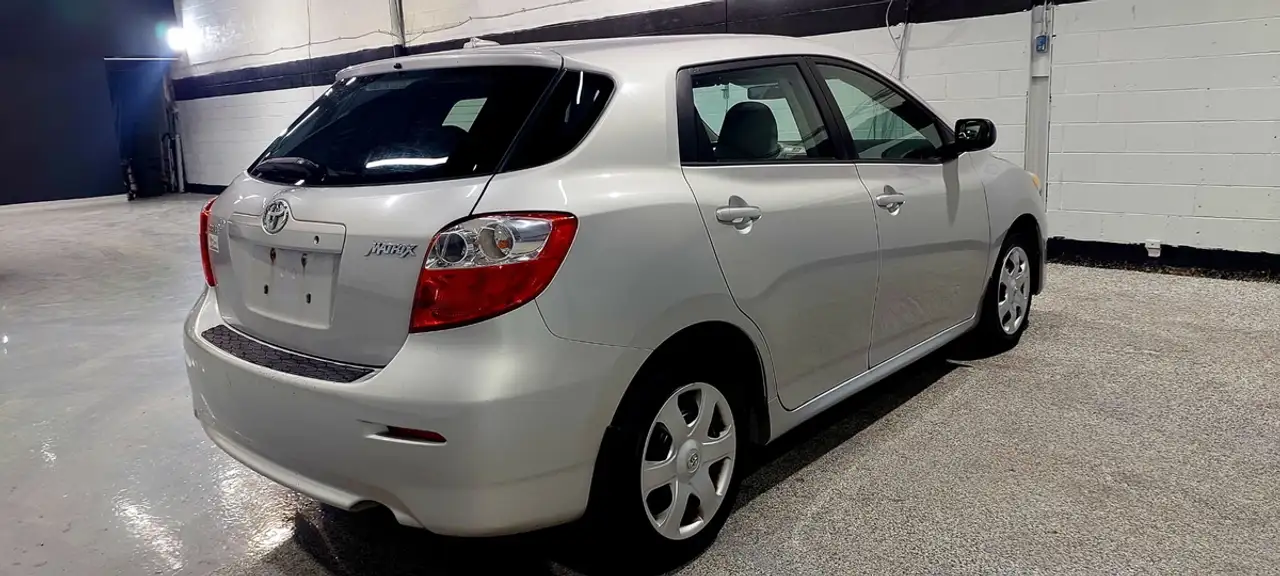 Toyota Matrix photo Toyota Matrix