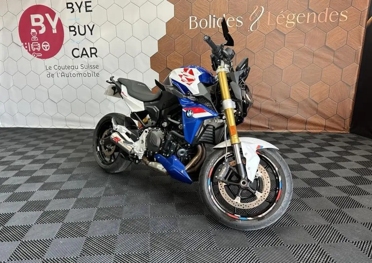 BMW F 900 R