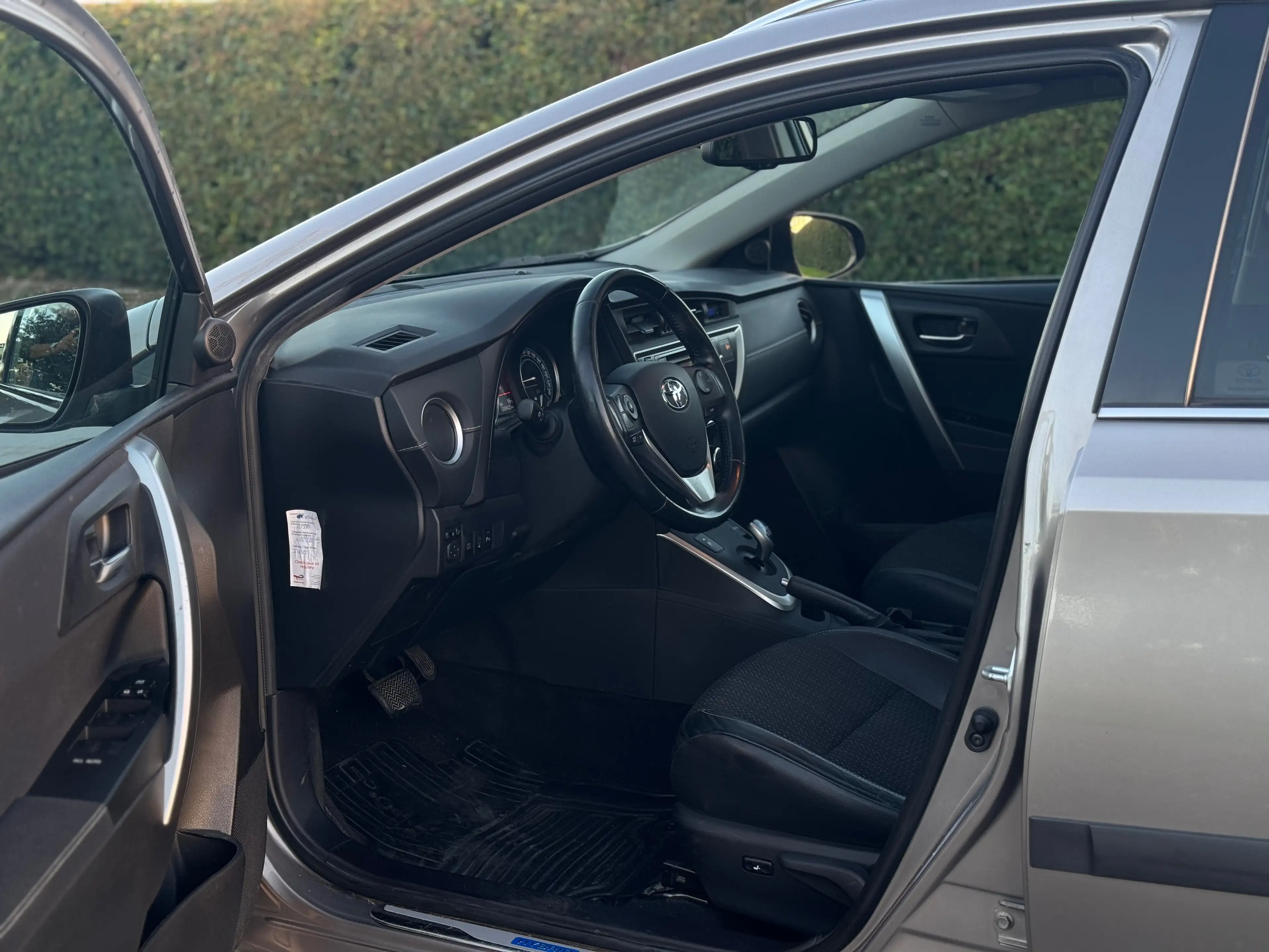 Toyota Auris Auris SW HEV 1.8i HSD Lounge CVT — photo 11