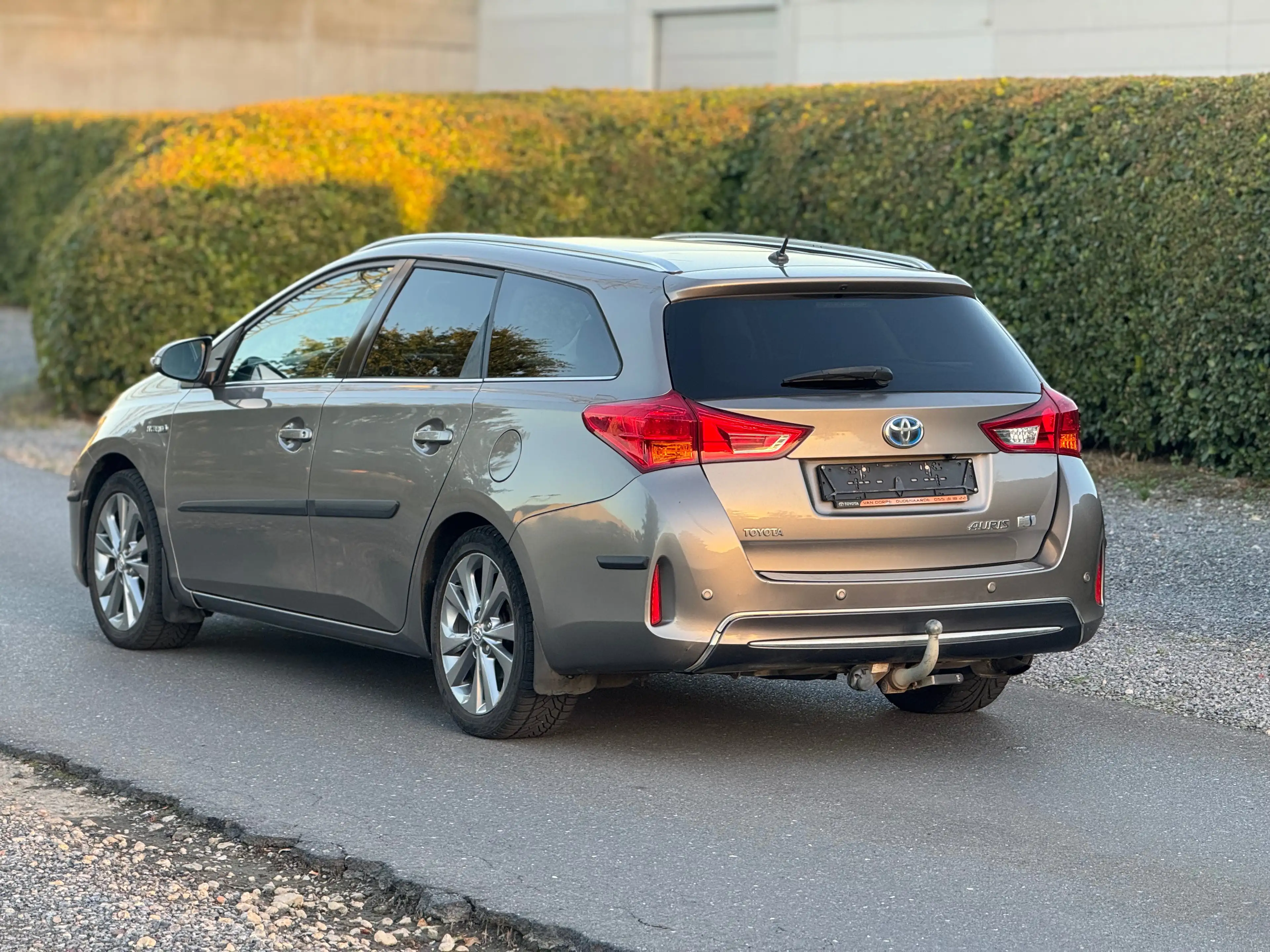 Toyota Auris Auris SW HEV 1.8i HSD Lounge CVT — photo 7