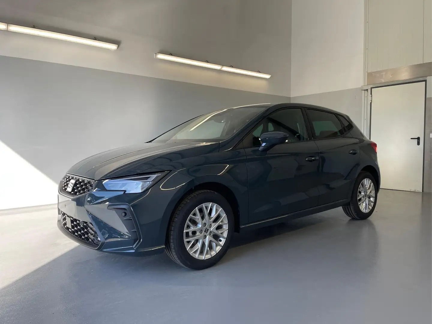 SEAT Ibiza Style 80PS Voll-LED+Kessy+PDC+Alarm+Sitzheizung... Blau - 1