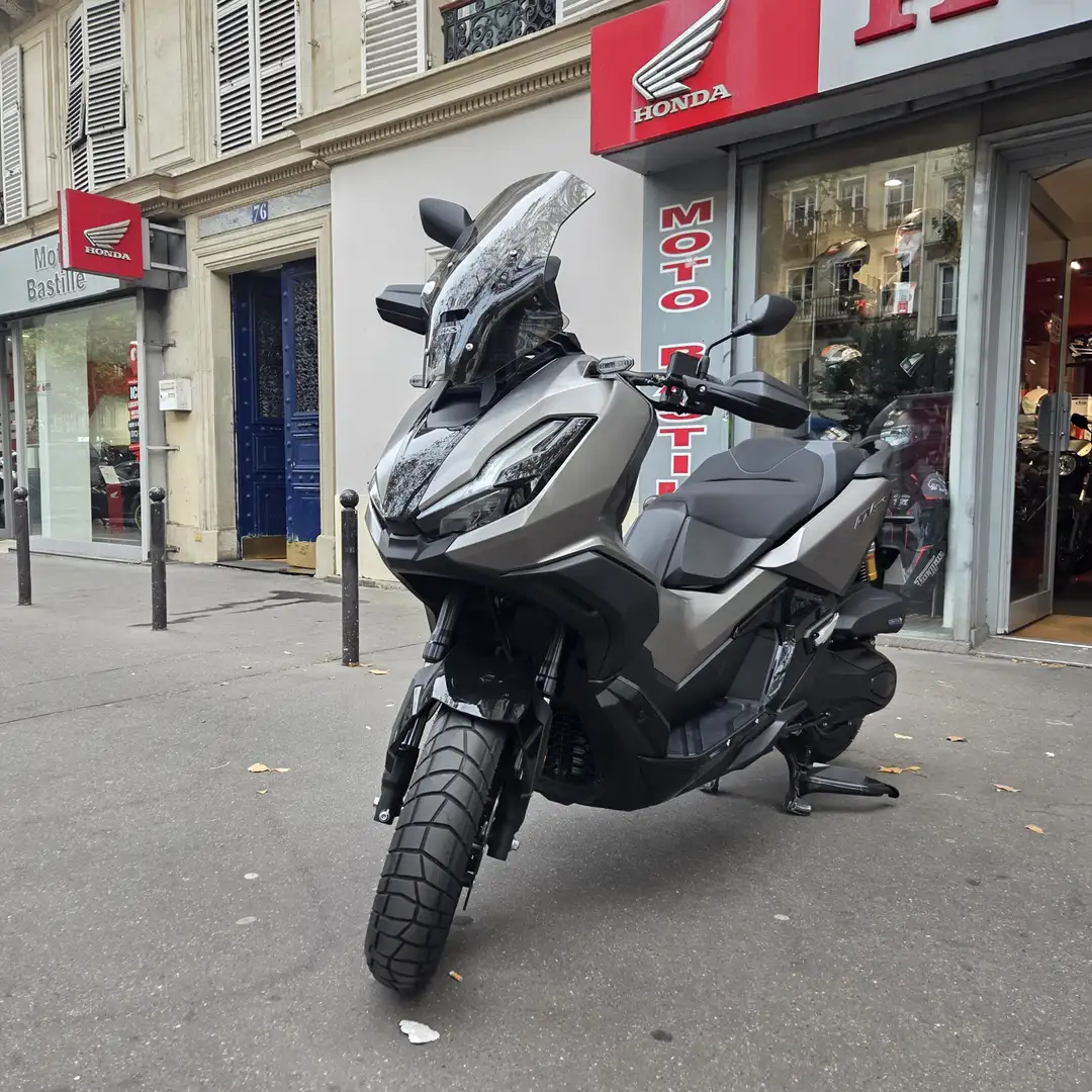 Honda ADV 350 Argent - 2