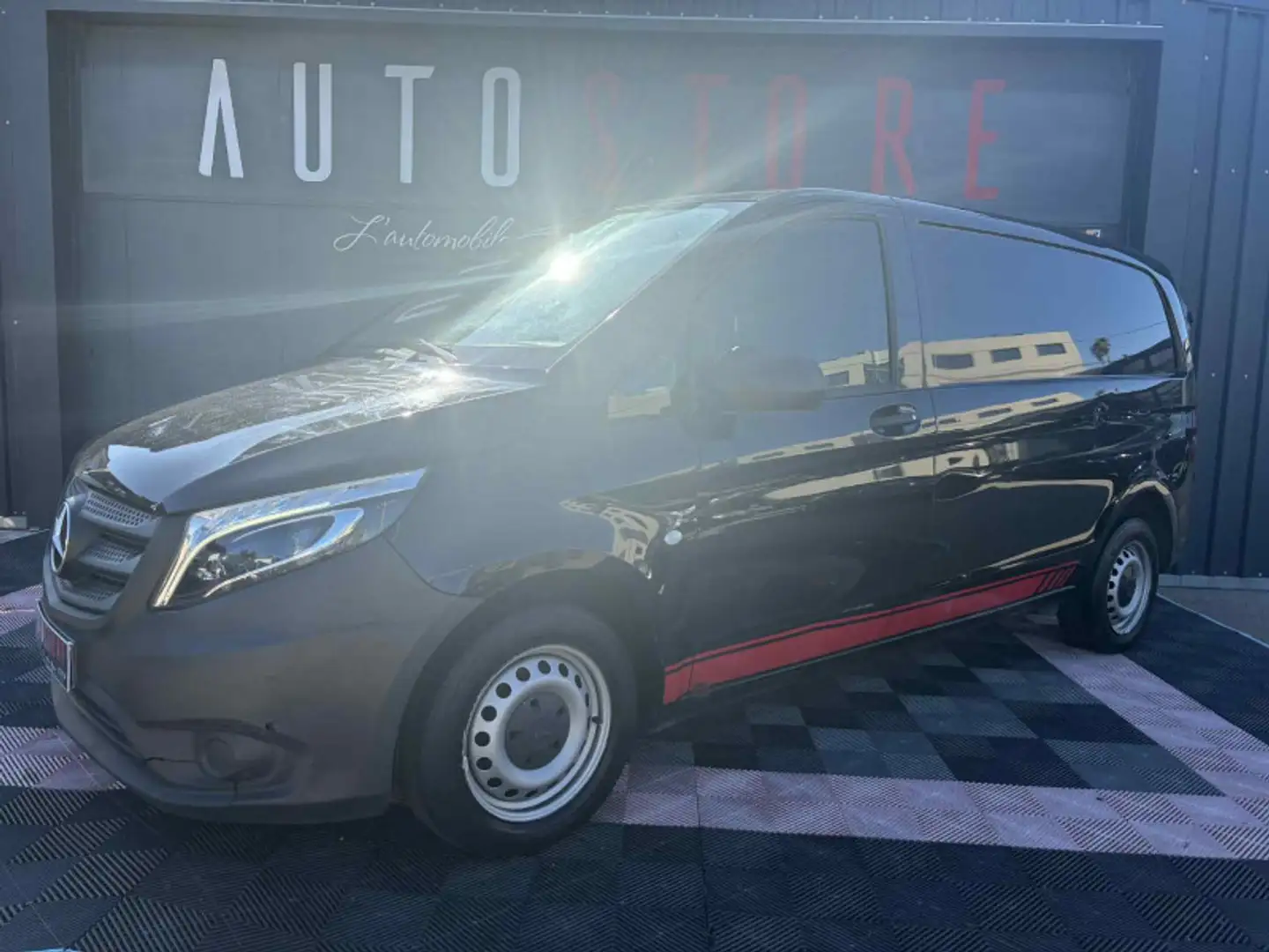 Mercedes-Benz Vito 114 CDI COMPACT SELECT E6 PROPULSION BVA 7G-TRONIC PLUS Negru - 2