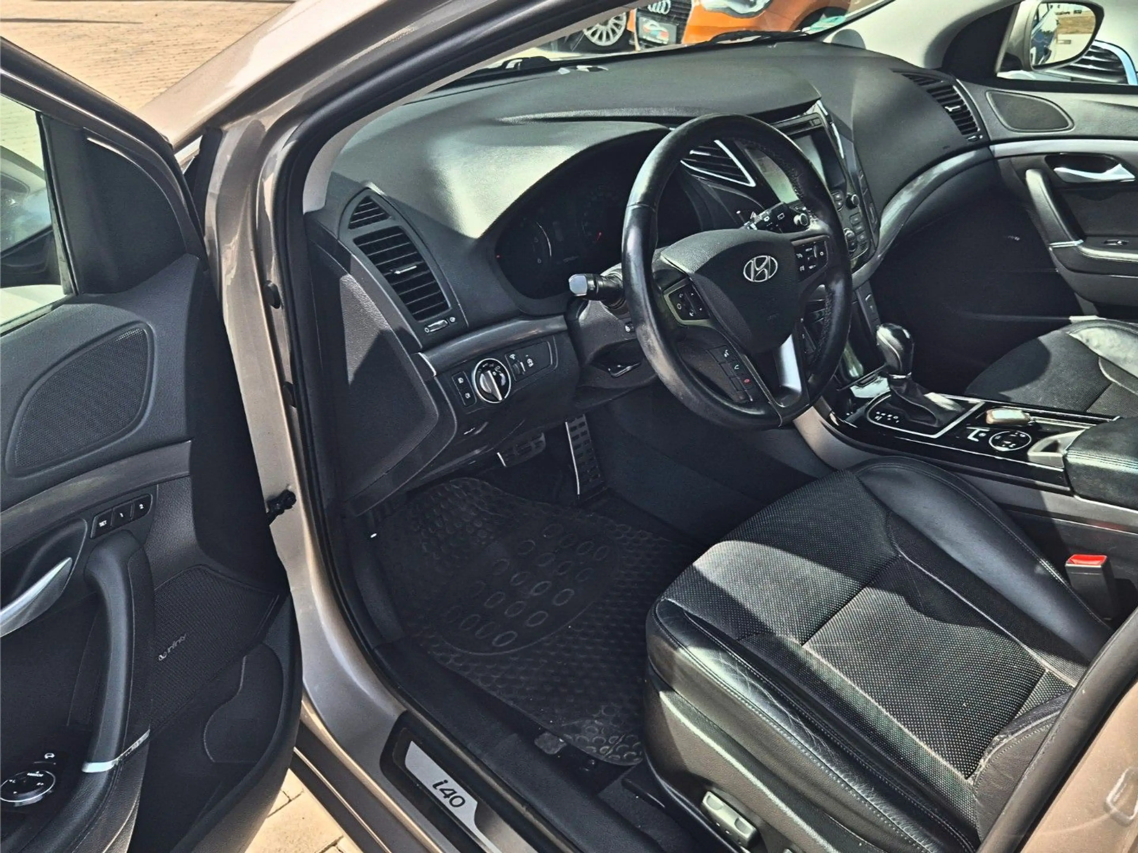 Hyundai i40 cw blue Premium Voll Pano AHK Leder Sitzbel. — photo 14