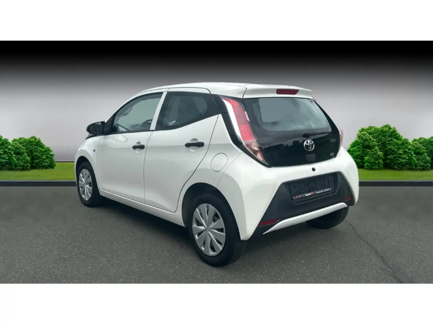 Toyota Aygo X 1.0 Berganfahrass. GA Klima teilb.Rücksb eFH LED Weiß - 2