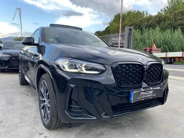 BMW X4 view 4