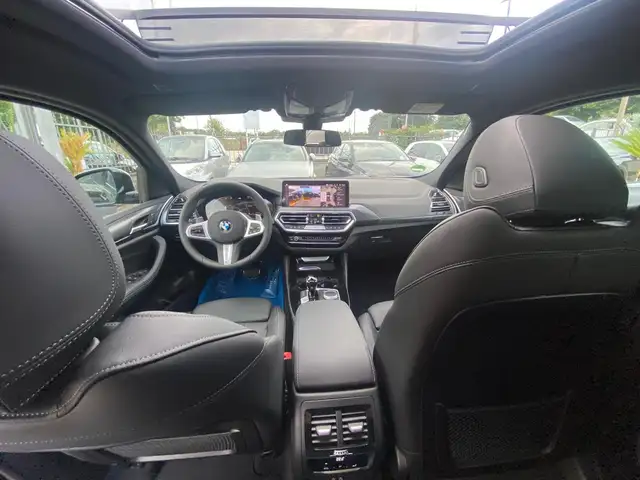 BMW X4 view 13