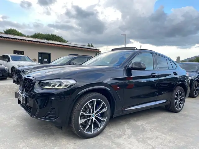 BMW X4 view 8