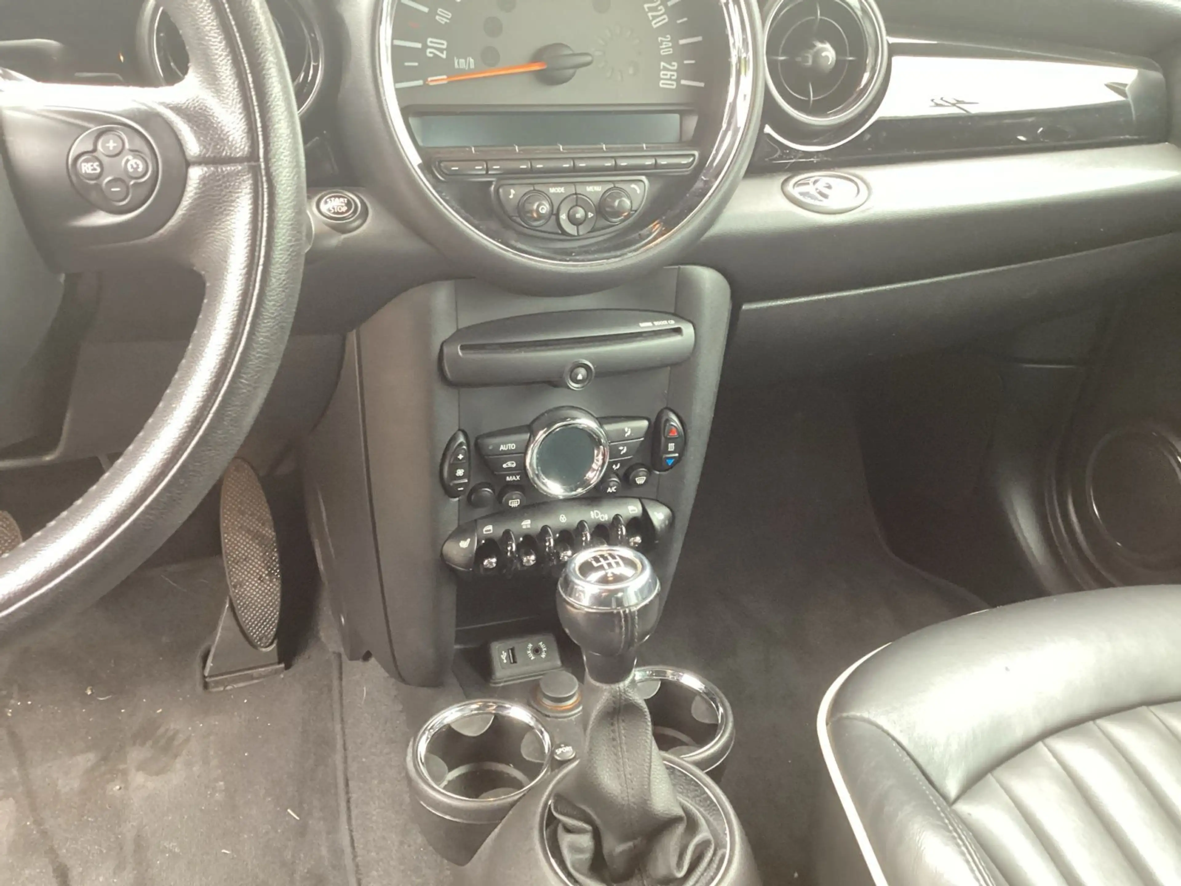 MINI Cooper Cabrio 1.6 Chili Leder Xenon Sitzh. Alu. — photo 8