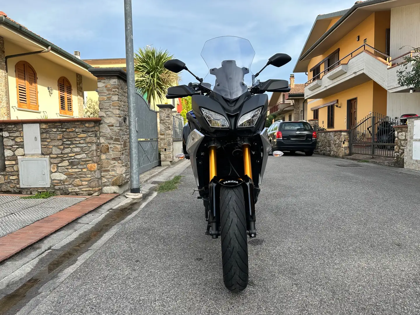Yamaha Tracer 900 GT Schwarz - 1