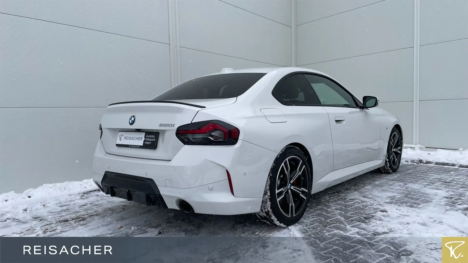 BMW 220 i A Coupé M-Sport,M-Sport PRO,Autom Weiß - 2