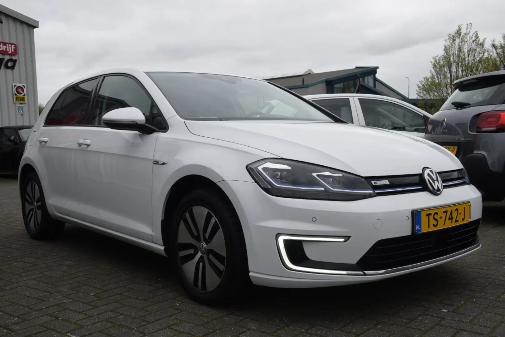 Volkswagen e-Golf e-Golf Carplay | Clima | Bluetooth | LMV | Cruise Fehér - 2