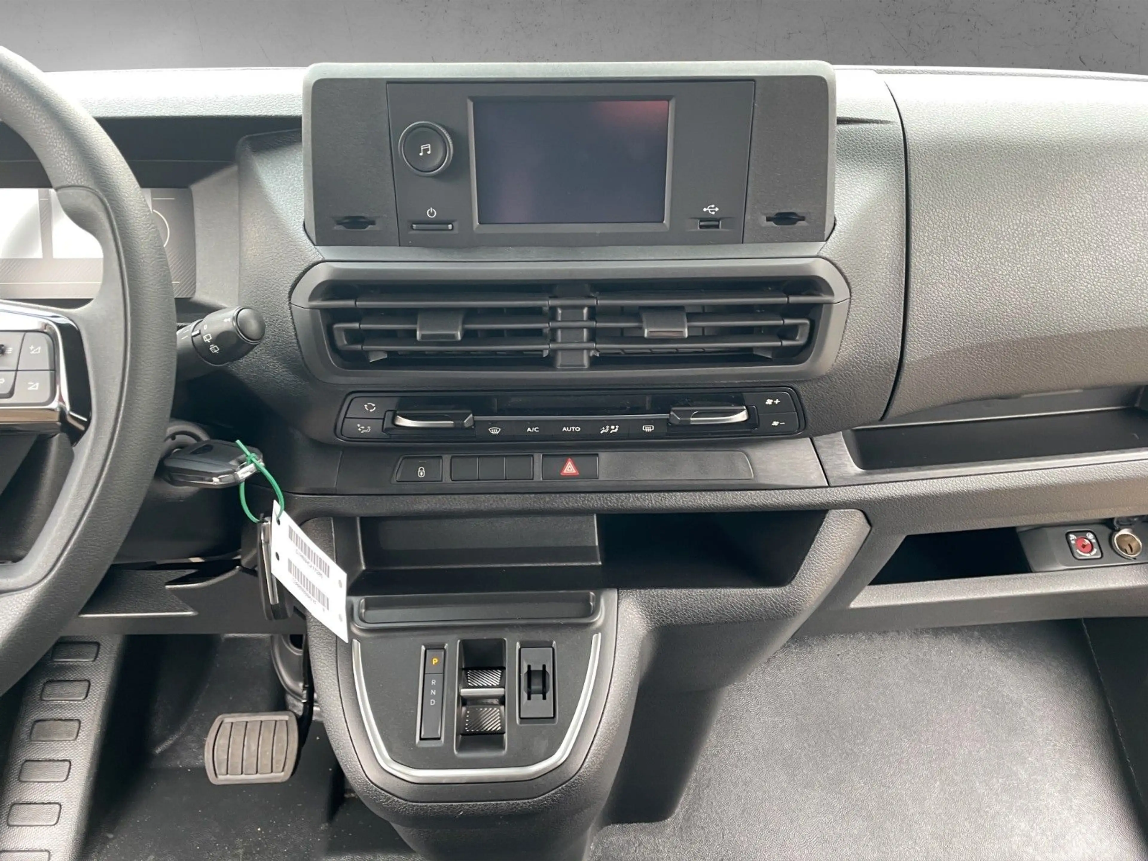 Peugeot Traveller /Expert BlueHDi 180 EAT8 Active L3 — photo 14