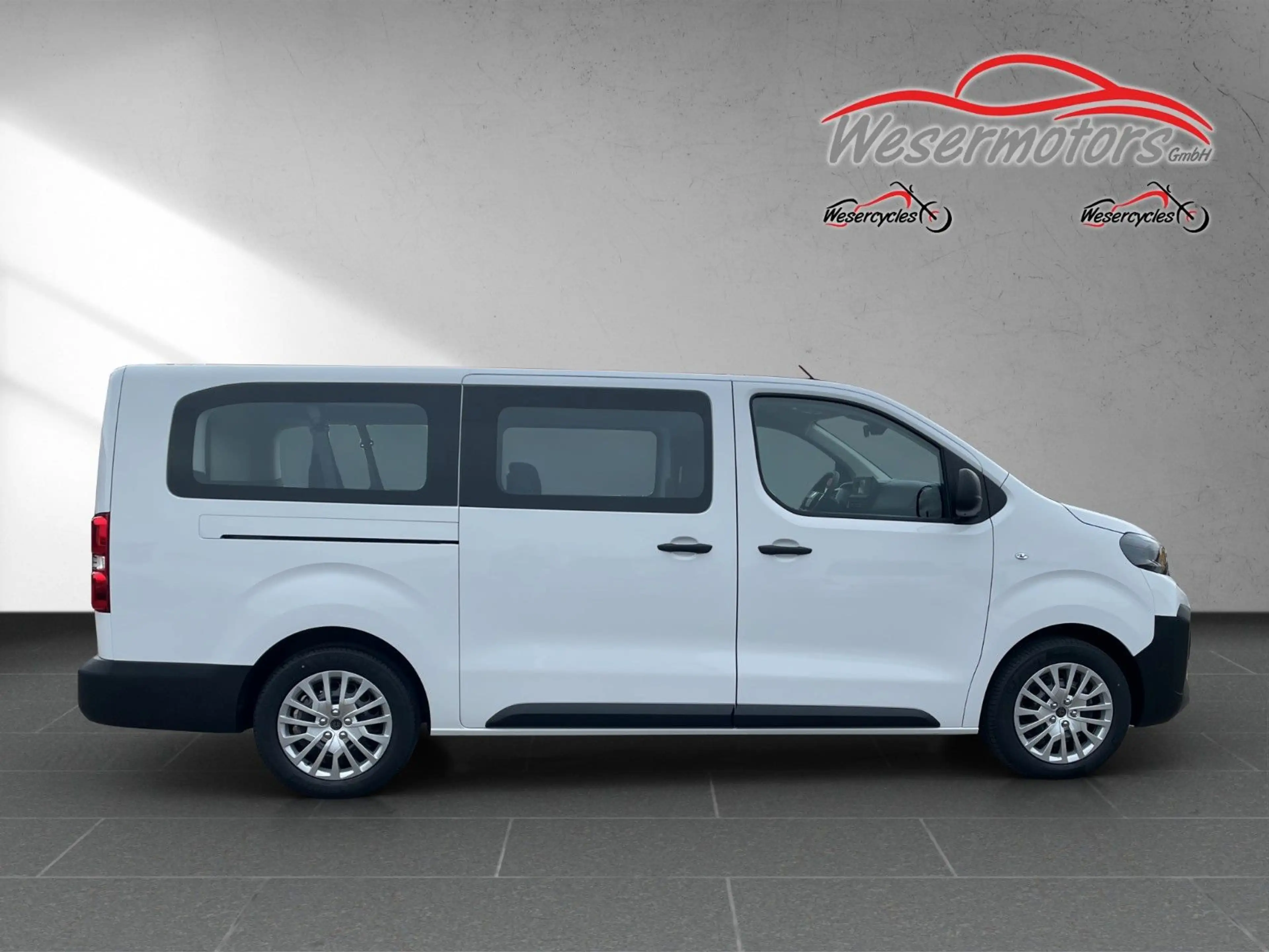 Peugeot Traveller /Expert BlueHDi 180 EAT8 Active L3 — photo 4