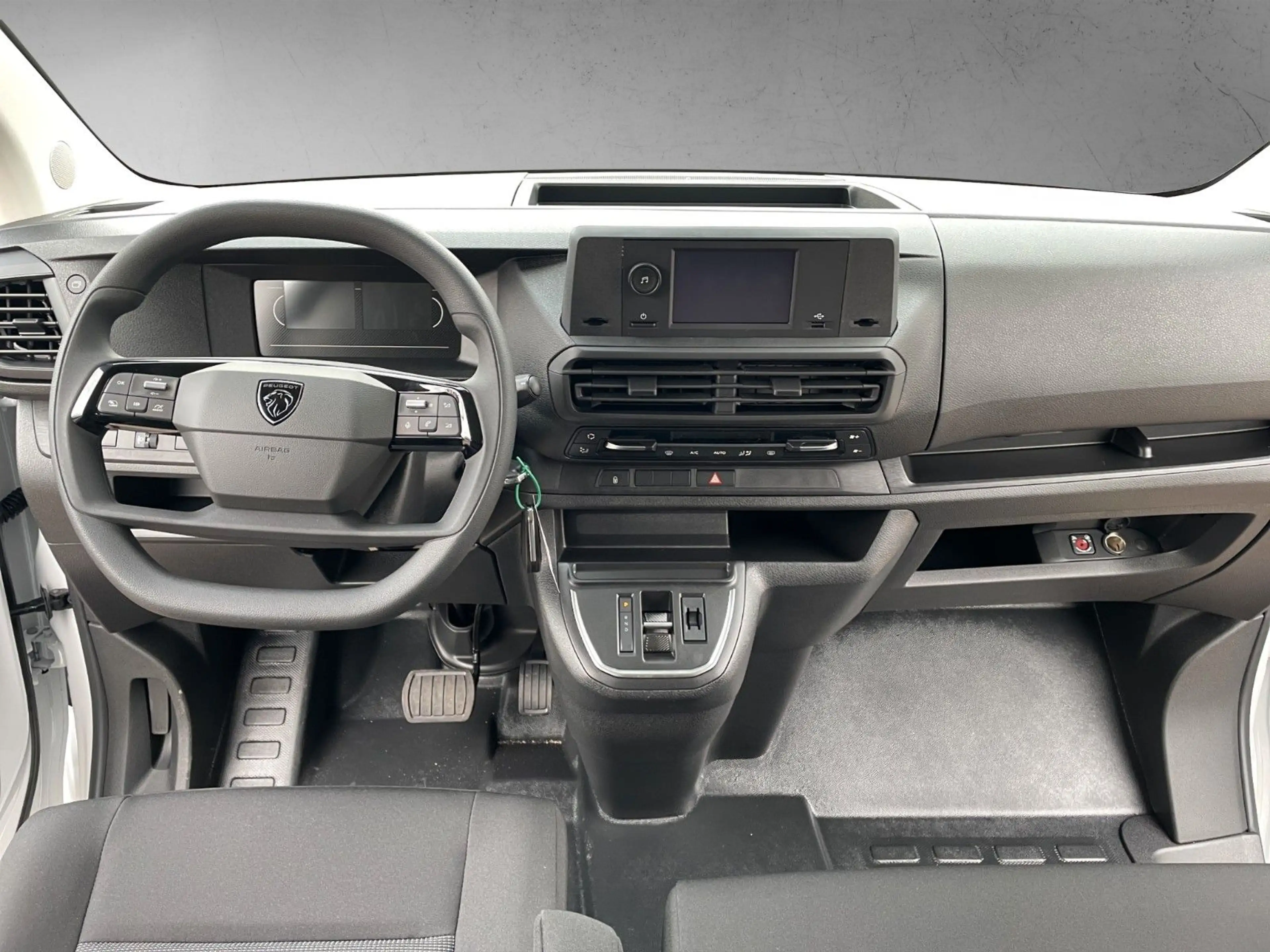 Peugeot Traveller /Expert BlueHDi 180 EAT8 Active L3 — photo 10