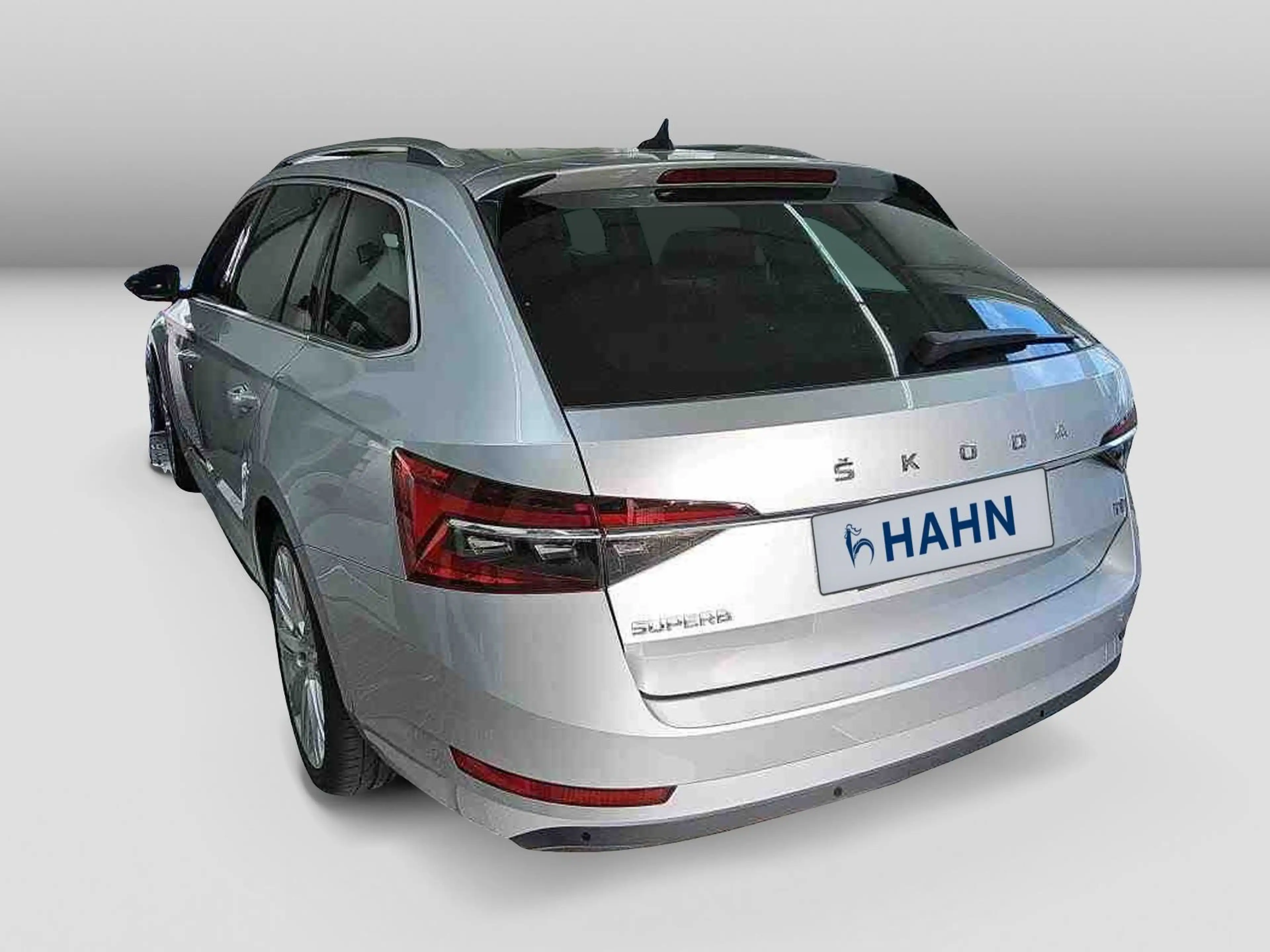 Skoda Superb Combi 1.4TSI iV DSG Style AHK Pano Matrix — photo 4