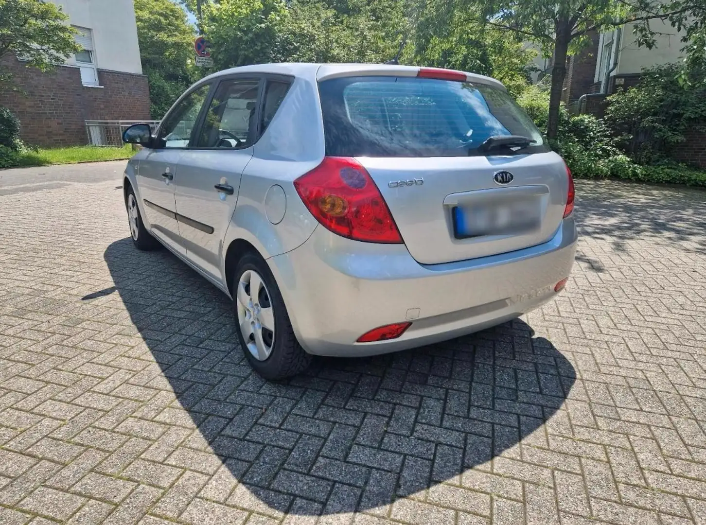 Kia Ceed / cee'd 1.4 CVVT EX Silber - 2