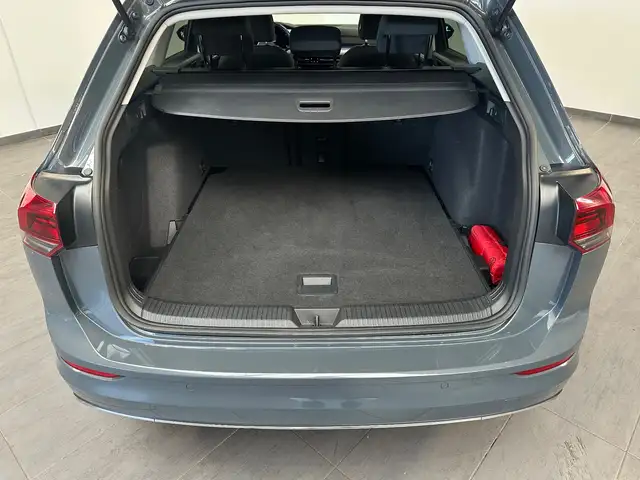 Volkswagen Golf view 8
