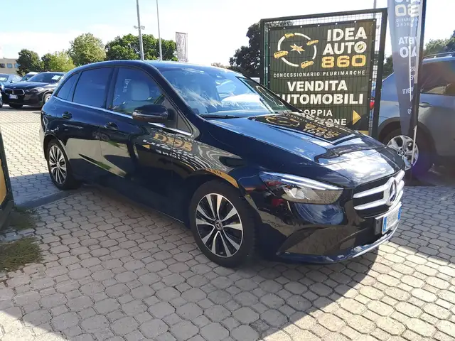 Mercedes-Benz B-Class view 3