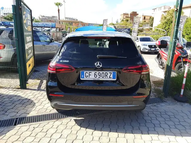 Mercedes-Benz B-Class view 5
