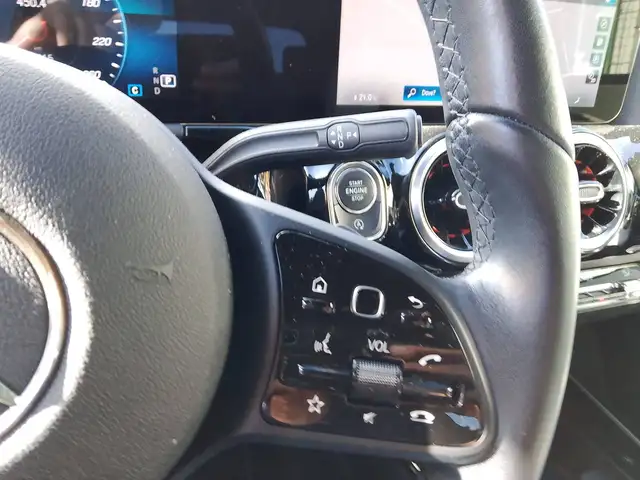 Mercedes-Benz B-Class view 14