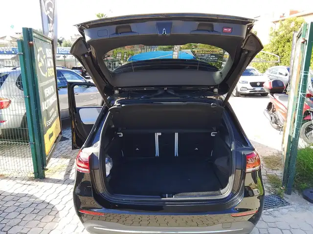 Mercedes-Benz B-Class view 8