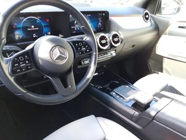Mercedes-Benz B-Class view 10