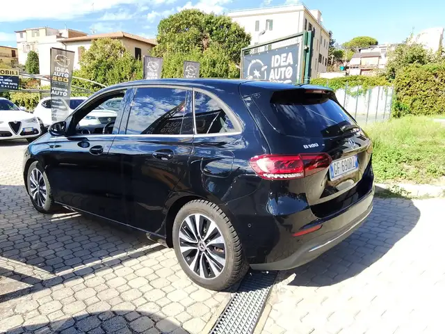 Mercedes-Benz B-Class view 4